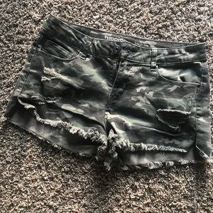 Camouflage Hippie Laundry Shorts